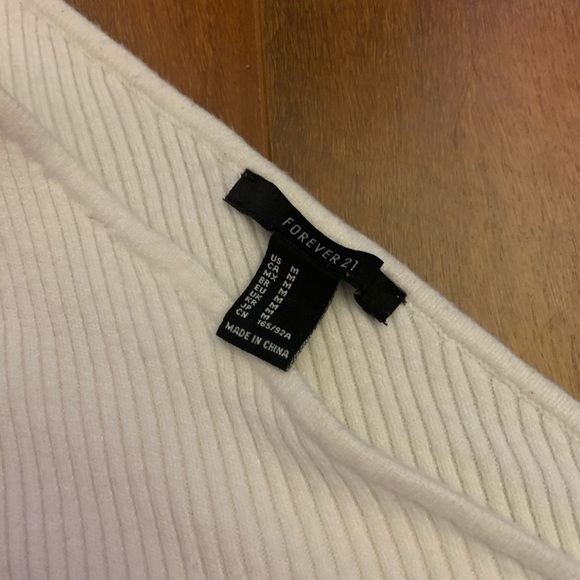 One-Shoulder Crop Top - Picture 2 of 2